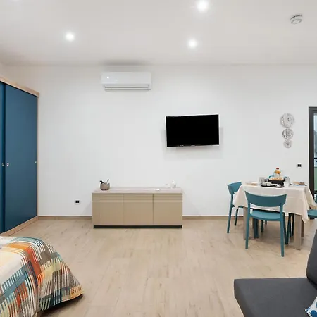 Etruria Apartment