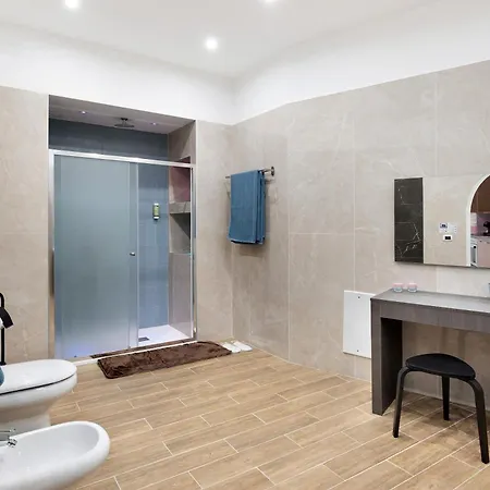 Etruria Apartment